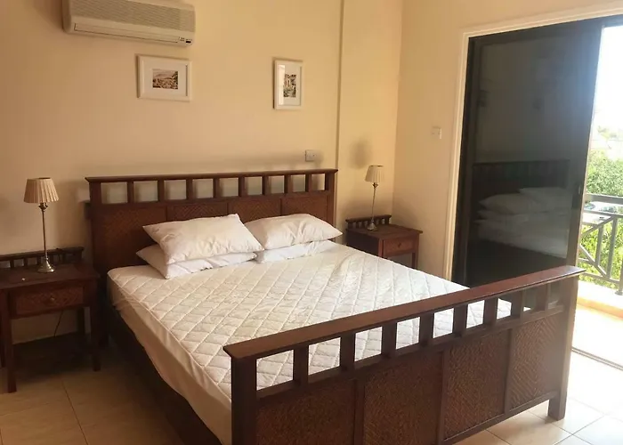 Limni Pool House B Larnaca